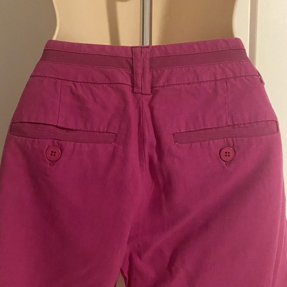 2 ITEMS NY&Co Capri Pants AND Knee Length Shorts - Picture 5 of 10